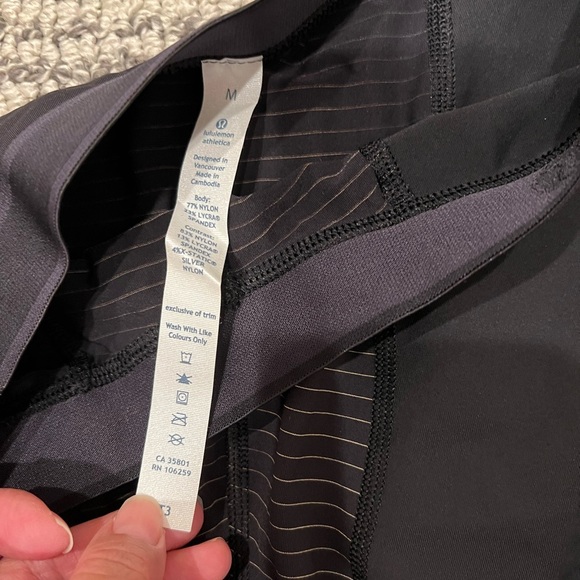 Lululemon Format undercover workout stabilizers shorts - Picture 2 of 6